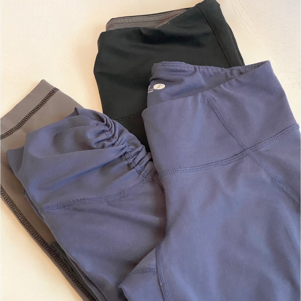Cropped Activewear Leggings Set — 2 Pairs (Used)